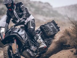 AKCE - BENELLI - Sada ADVENTURE TERRA brašny TR40+TR50 pro BENELLI TRK 702/702X