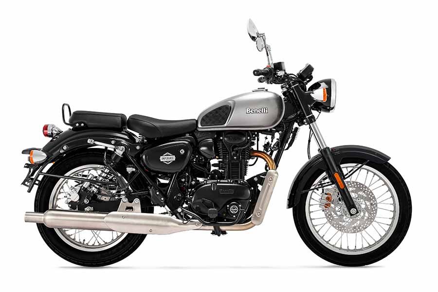 BENELLI - IMPERIALE 400 - STŘÍBRNÁ - PŘEDVÁDĚCÍ MOTOCYKL