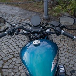 SWM - CUSTOM V1200 STORMBREAKER - MODRÁ