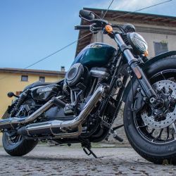 SWM - CUSTOM V1200 STORMBREAKER - MODRÁ