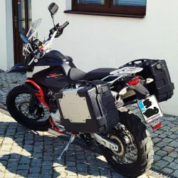 SWM - SUPERDUAL T 600 - STŘÍBRNÁ/ ČERNÁ EURO 5 - PŘEDVÁDĚCÍ MOTOCYKL
