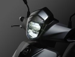 SYM Symphony ST 125i A/C CBS – BÍLÁ - Skútr s CBS a LED