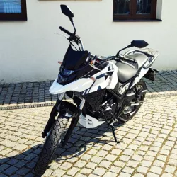 SYMNH T 300 - ČERNÁ-BÍLÁ - EURO 5 - PŘEDVÁDĚCÍ MOTOCYKL