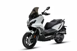 SYM ADX 300 – bílá - Crossover skútr pro město i dobrodružství