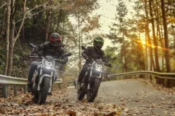 Benelli BN 125 – BÍLÁ - Lehký naked bike s italským designem, ideální pro začátečníky i městské ježdění