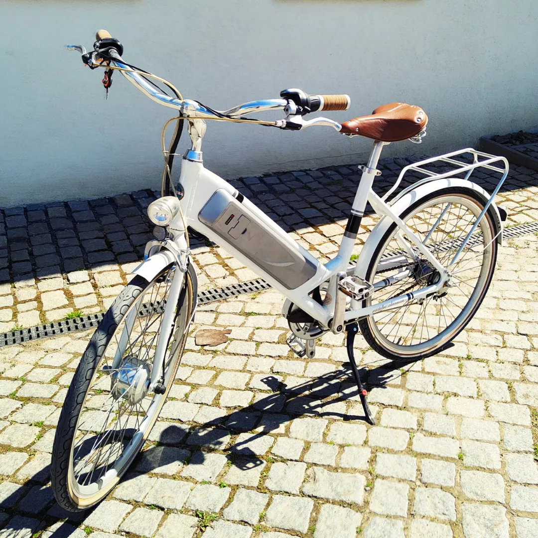 BENELLI - CLASSICA 26´ BÍLÁ - ELEKTROKOLO - Poslední kus