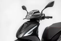 MORBIDELLI SC 125LX ČERNÁ – Moderní 125ccm skútr s retro vzhledem a skvělou výbavou