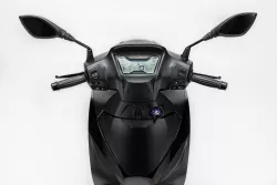 MORBIDELLI SC 125LX ČERNÁ – Moderní 125ccm skútr s retro vzhledem a skvělou výbavou