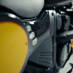 SWM - Silver Vase 650 - BÍLÁ - Moderní a výkonný motocykl pro dobrodruhy