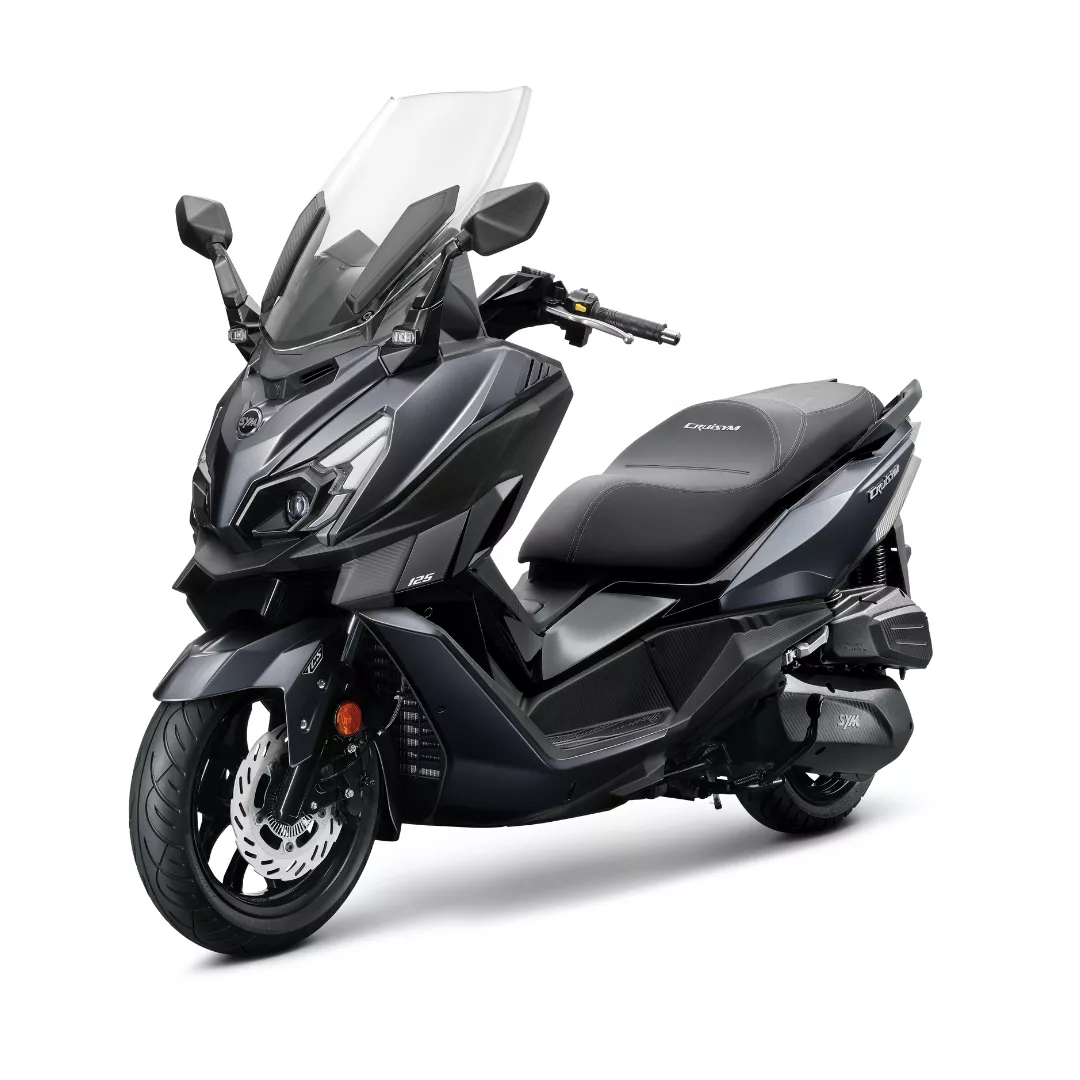 SYM Cruisym Alpha 125 – matná černá - stylový a úsporný sportovně-cestovní skútr s LED světly
