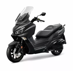 SYM Joymax Z+ 300 – matná černá - Výkonný a komfortní skútr pro město i výlety