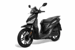 SYM Symphony 125 – černá - stylový městský skútr s úsporným motorem, LED osvětlením a CBS brzdami