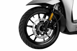 SYM - Symphony ST 125i A/C – ŠEDÁ - Skútr s CBS a LED