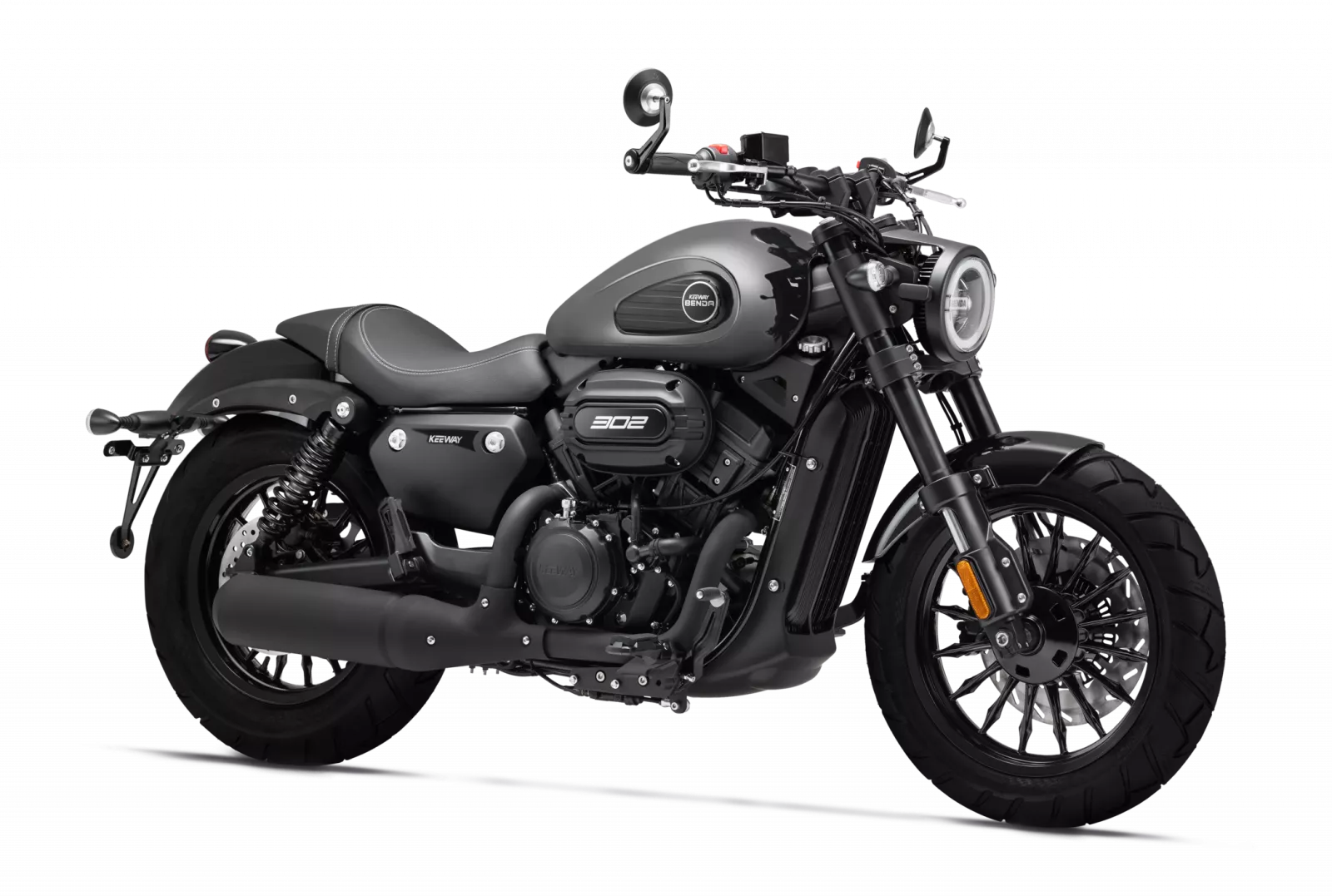 Cruiser Benda V302C má klasický vzhled a moderní prvky. BENDA MOTOR