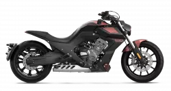 LFC 700 PRO ČERVENÁ - prémiový futuristický cruiser BENDA MOTOR