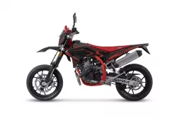 SWM - SM 125 R ČERNÁ-ČERVENÁ - lehký supermoto motocykl 125ccm pro A1, ideální na silnici i do města