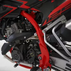 SWM - SM 125 R ČERNÁ-ČERVENÁ - lehký supermoto motocykl 125ccm pro A1, ideální na silnici i do města