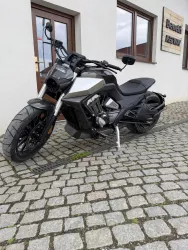 BENDA - LFC 700 ŠEDÁ - PŘEDVÁDĚCÍ MOTOCYKL
