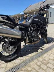 BENELLI - TRK 702 ANTHRACITE GREY - PŘEDVÁDĚCÍ MOTOCYKL