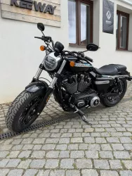CUSTOM V1200 STORMBREAKER ČERNÁ - PŘEDVÁĚCÍ MOTOCYKL SWM