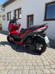 JET X 125 L/C ABS ČERVENÁ - PŘEDVÁDĚCÍ SKÚTR SYM