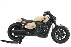 LEONCINO BOBBER 400 DESERT TAN - bobber s V‑twin 384,5 cm³, řemenovým pohonem, TCS a ABS, 16" kola s vysokoprofilovými pneu a sedlem 730 mm