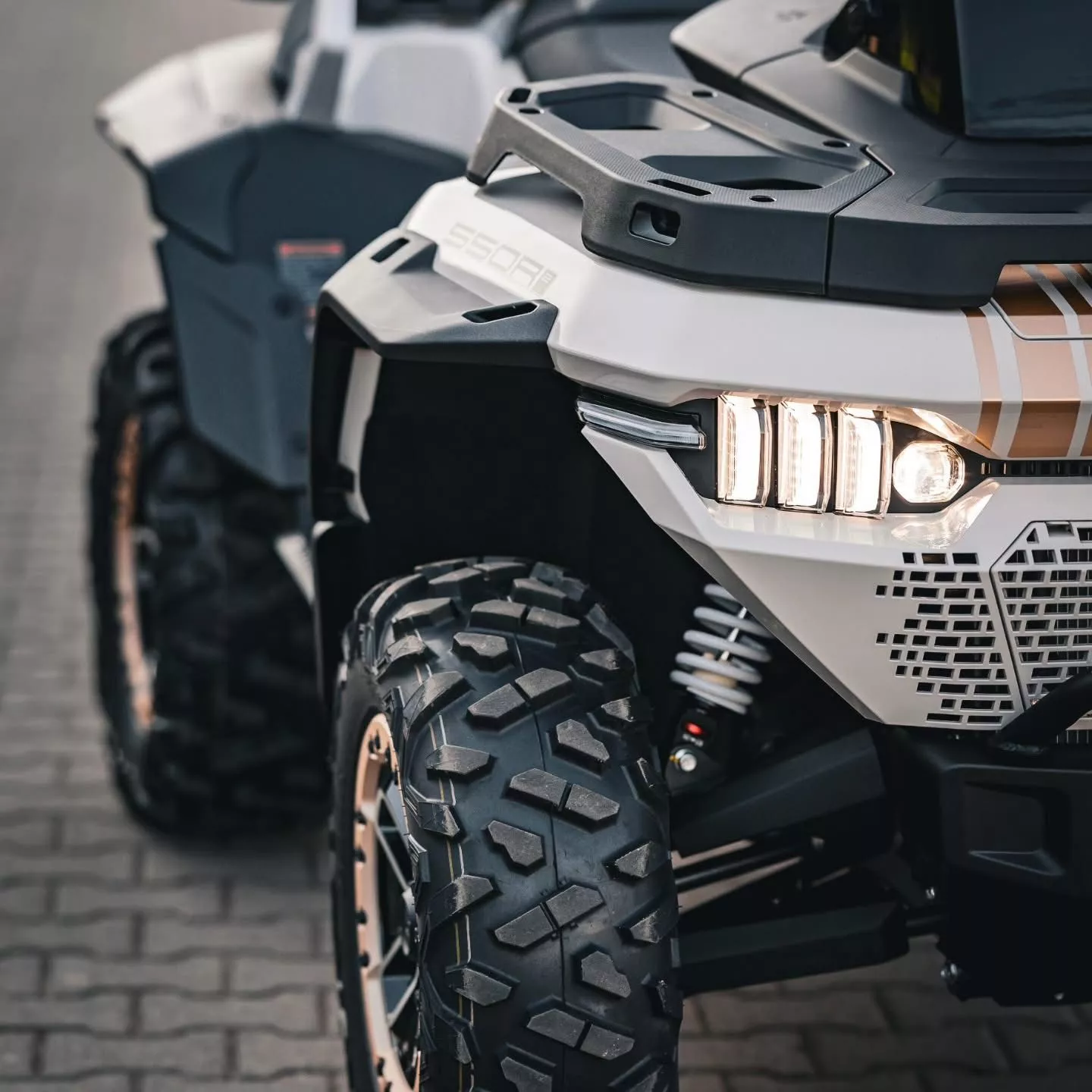 Rozšiřovací lemy Benda Redstone 550 / R2
