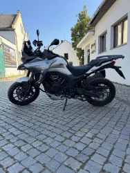 T 1002V BÍLÁ - EURO 5+ - PŘEDVÁDĚCÍ MOTOCYKL MORBIDELLI