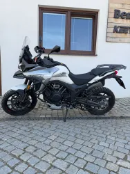 T 1002V BÍLÁ - EURO 5+ - PŘEDVÁDĚCÍ MOTOCYKL MORBIDELLI