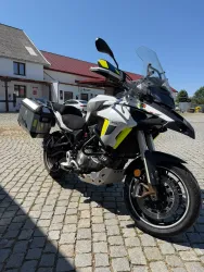 TRK 502 BÍLÁ - BAZAROVÝ MOTOCYKL BENELLI