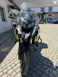 TRK 502 BÍLÁ - BAZAROVÝ MOTOCYKL BENELLI