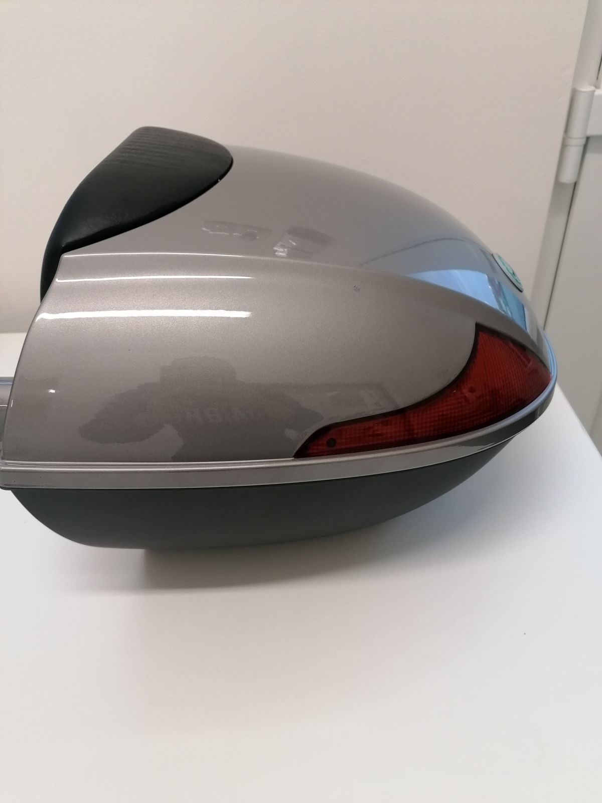 REAR TOP-CASE (GREY)