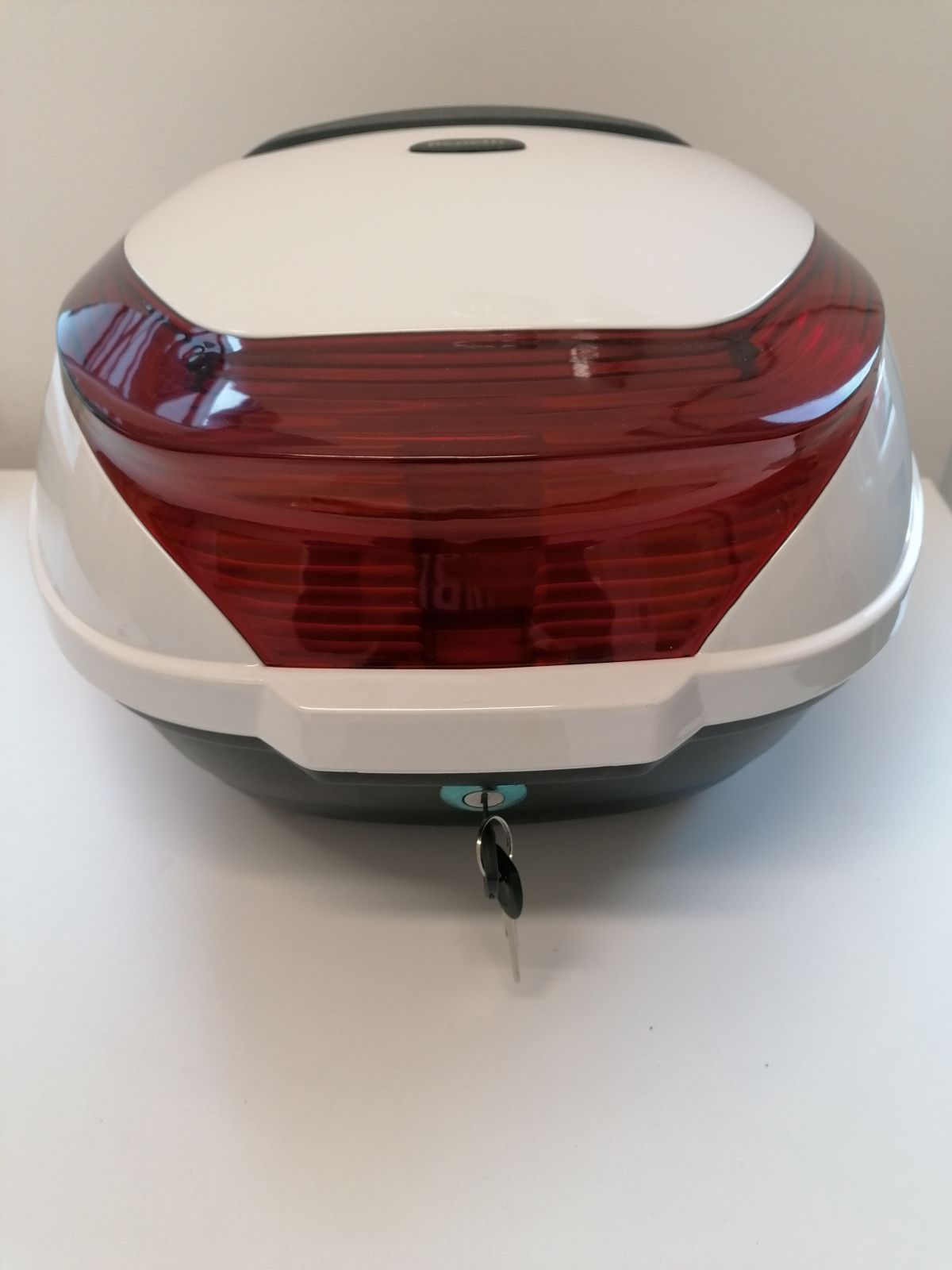 REAR TOP-CASE (WHITE)